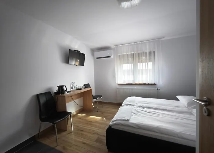 Alda Gold Δωμάτια σε οικογενειακή κατοικία Pyrzowice