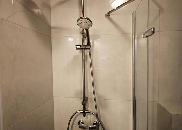 Δωμάτια σε οικογενειακή κατοικία Alda Gold *