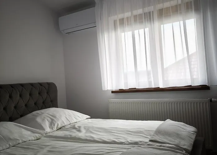 Δωμάτια σε οικογενειακή κατοικία Alda Gold