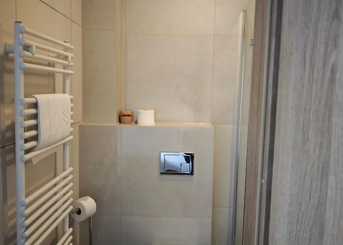 Δωμάτια σε οικογενειακή κατοικία Alda Gold *